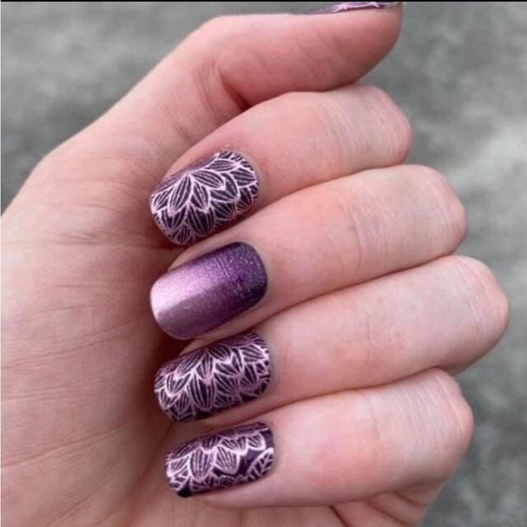 *Retired* Color Street: Rule of Plum | Purple Rose Gold Floral Fall Spring Ombre - Picture 2 of 12